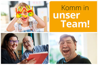 Ein Mann lacht herzlich, Augen geschlossen.