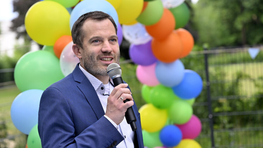 Straelens Bürgermeister Bernd Kuse gratulierte zur gelungenen Einweihungsfeier.